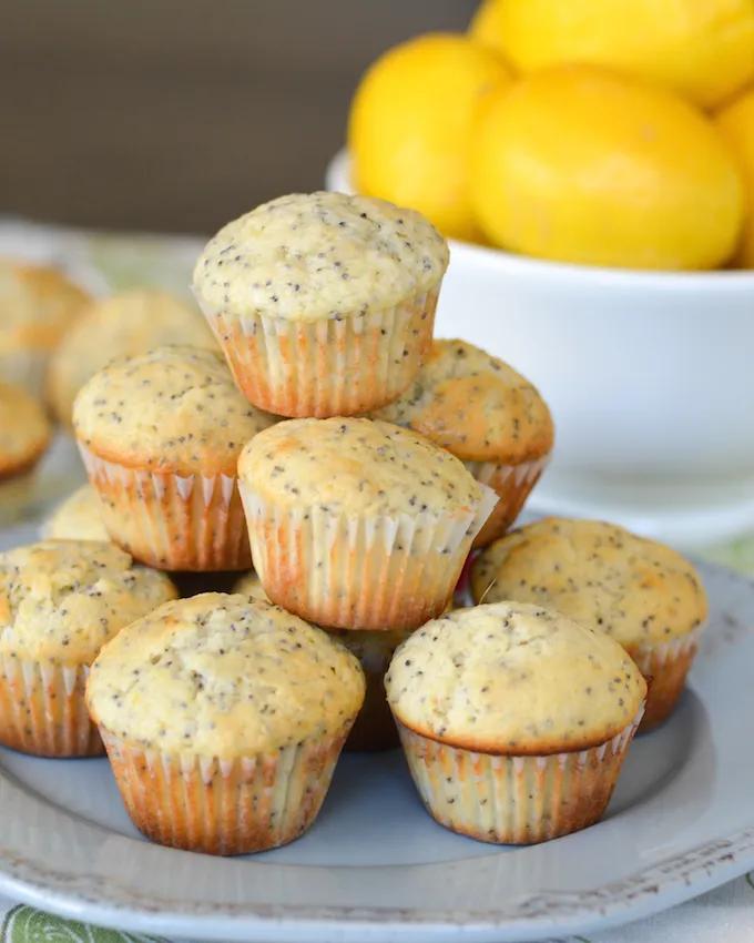 Lemon Poppy Seed Mini Muffins | Flying on Jess Fuel