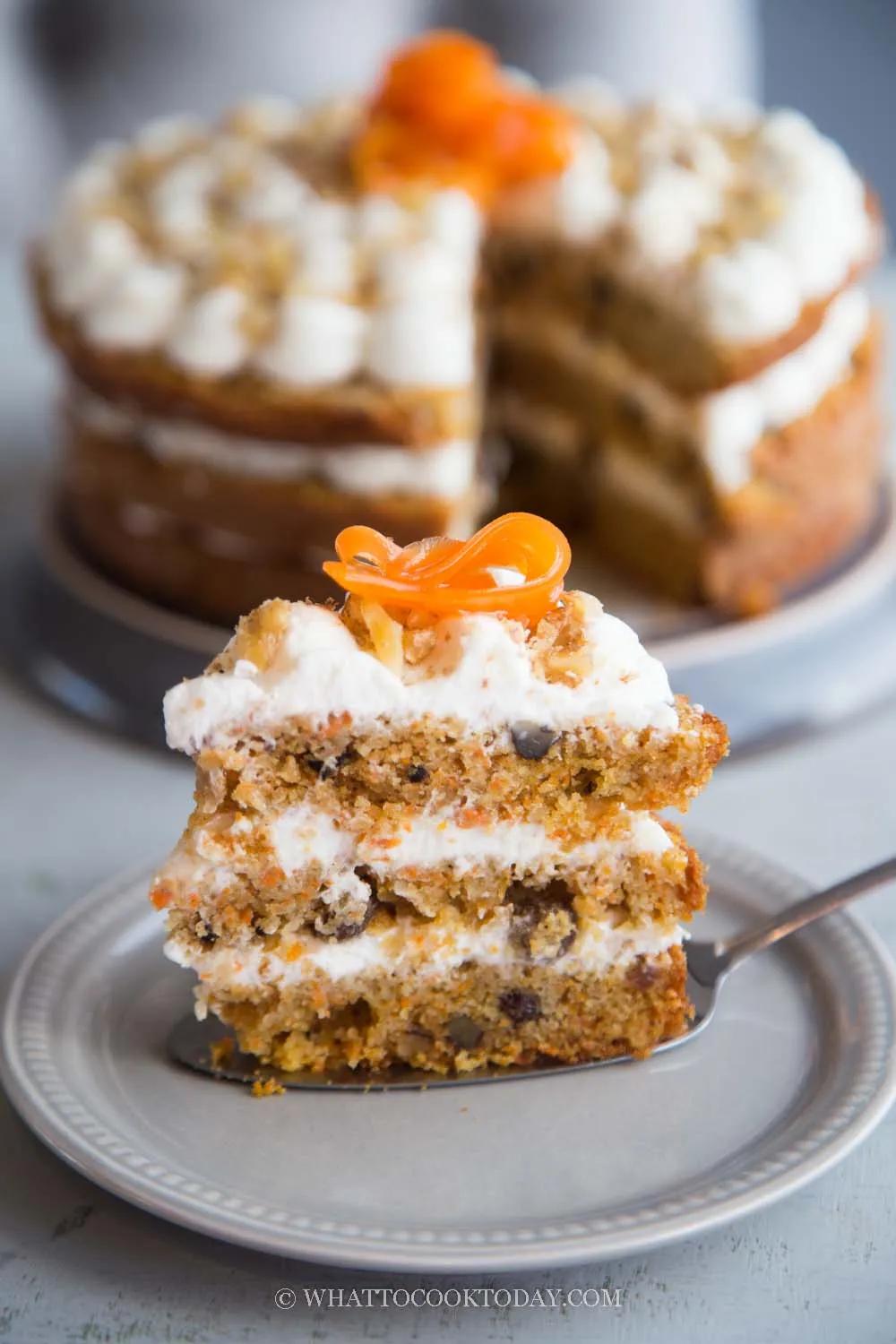 Easy Moist Classic Layered Carrot Cake with Cream Cheese Frosting