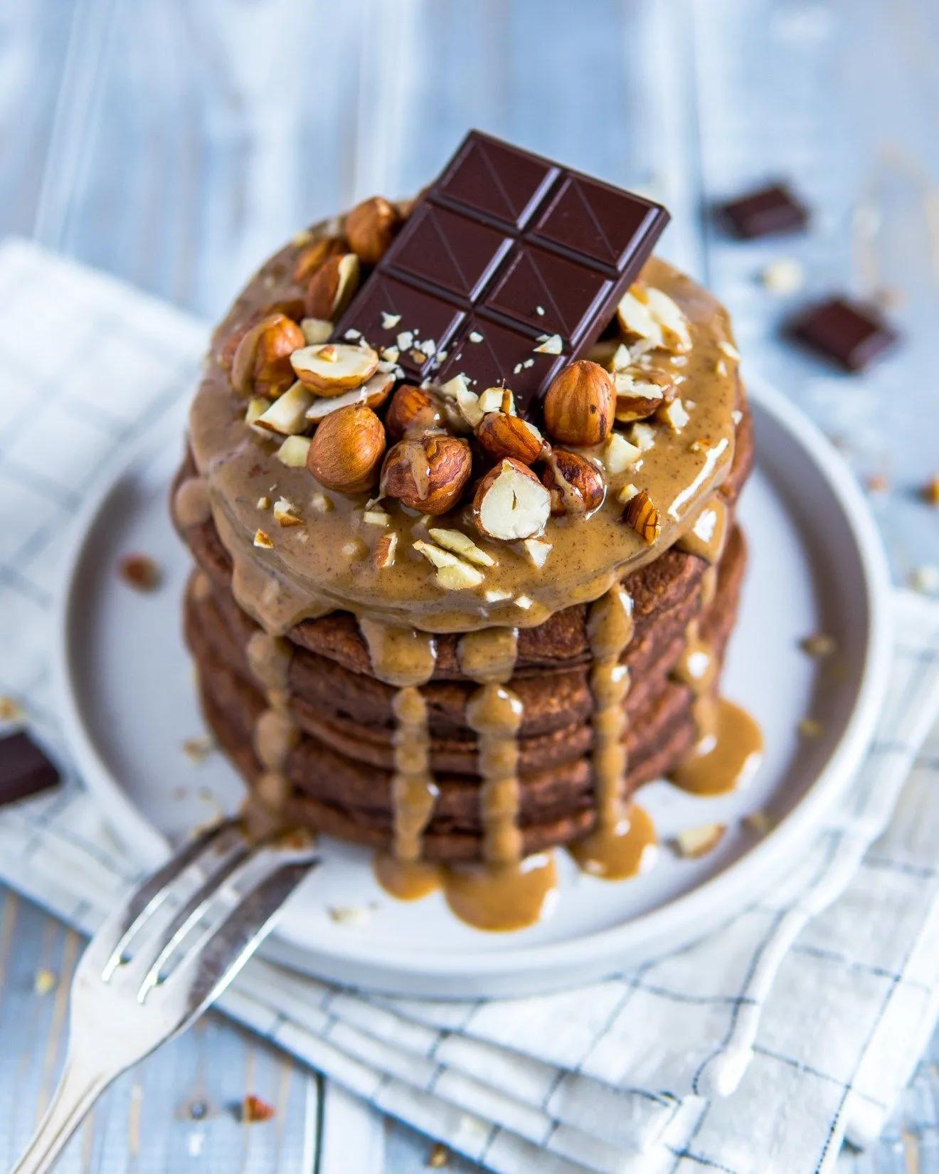 Fluffy Chocolate Hazelnut Pancakes - fitomatoes | Chocolate hazelnut ...