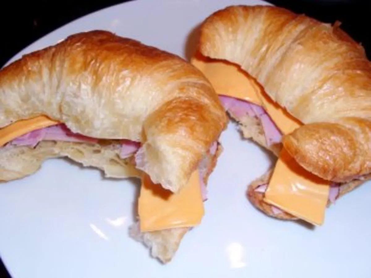 Frühstück: Schinken-Käse-Croissants - Rezept - kochbar.de