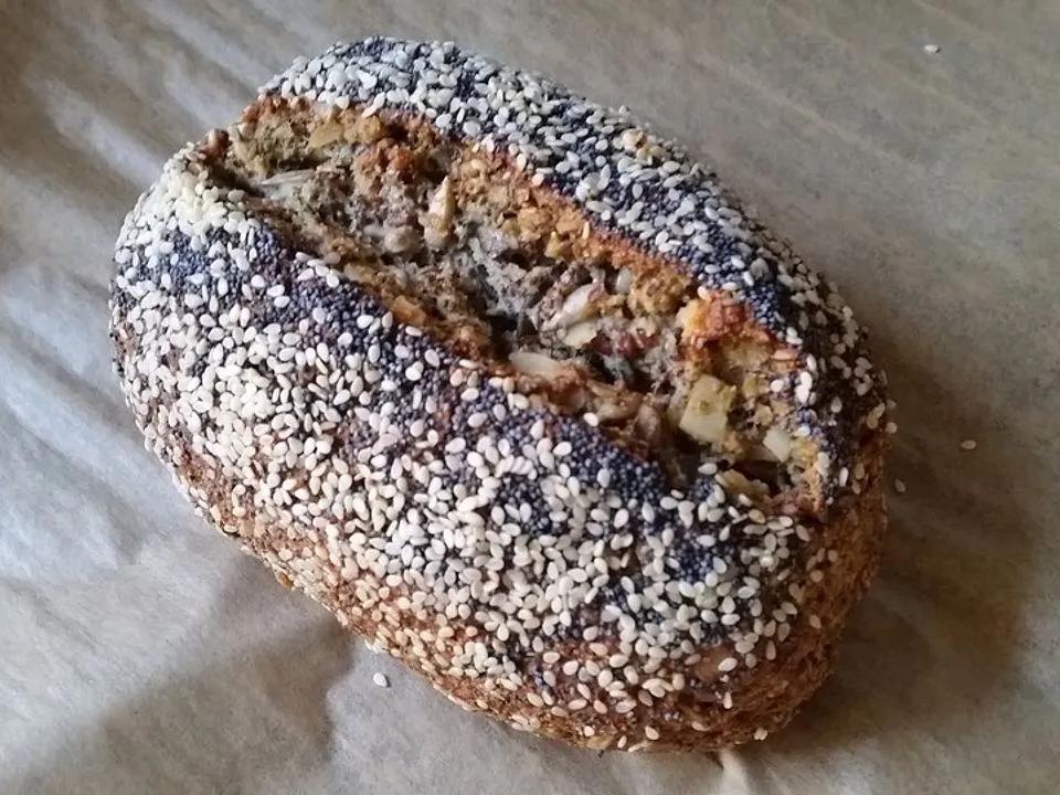 Kleines, nussiges Low-Carb-Brot von Binabi | Chefkoch