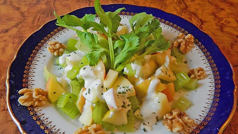 Apfelsalat mit Staudensellerie von Wiktorija | Chefkoch.de