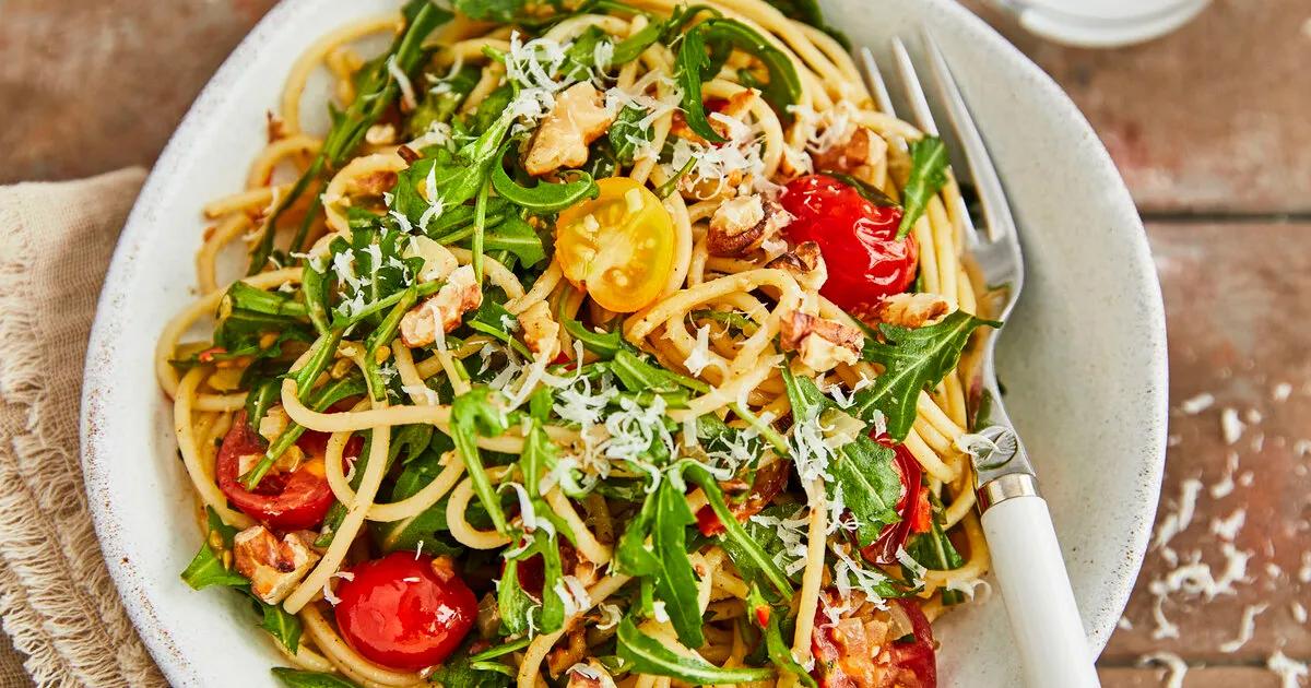 Rucola-Pasta – Spaghetti mit Rucola, Tomaten und Parmesan | eatbetter.de
