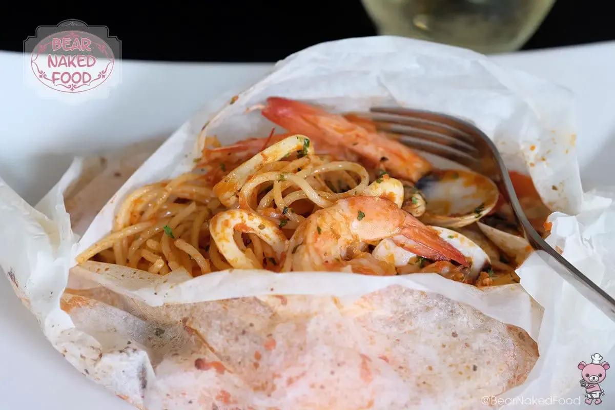 Spaghetti al Cartoccio (Seafood Spaghetti Baked in Paper) | Bear Naked Food