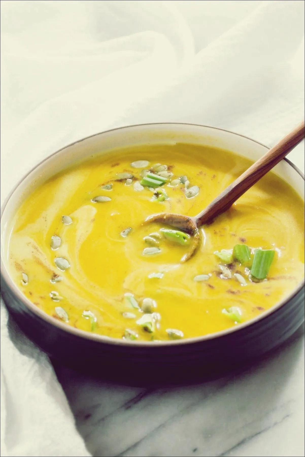 Curry Butternut-Kürbis-Suppe | Rezept Site | Butternut kürbis suppe ...