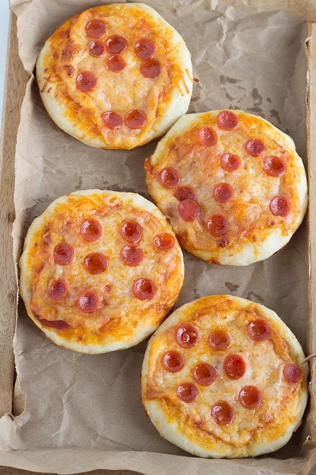 Gruselige Mini Pizza — Rezepte Suchen