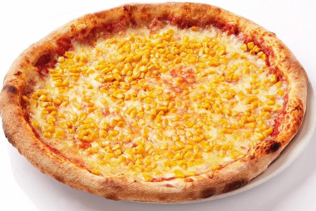 Pizza mit Mais – Bilder kaufen – 11126057 StockFood