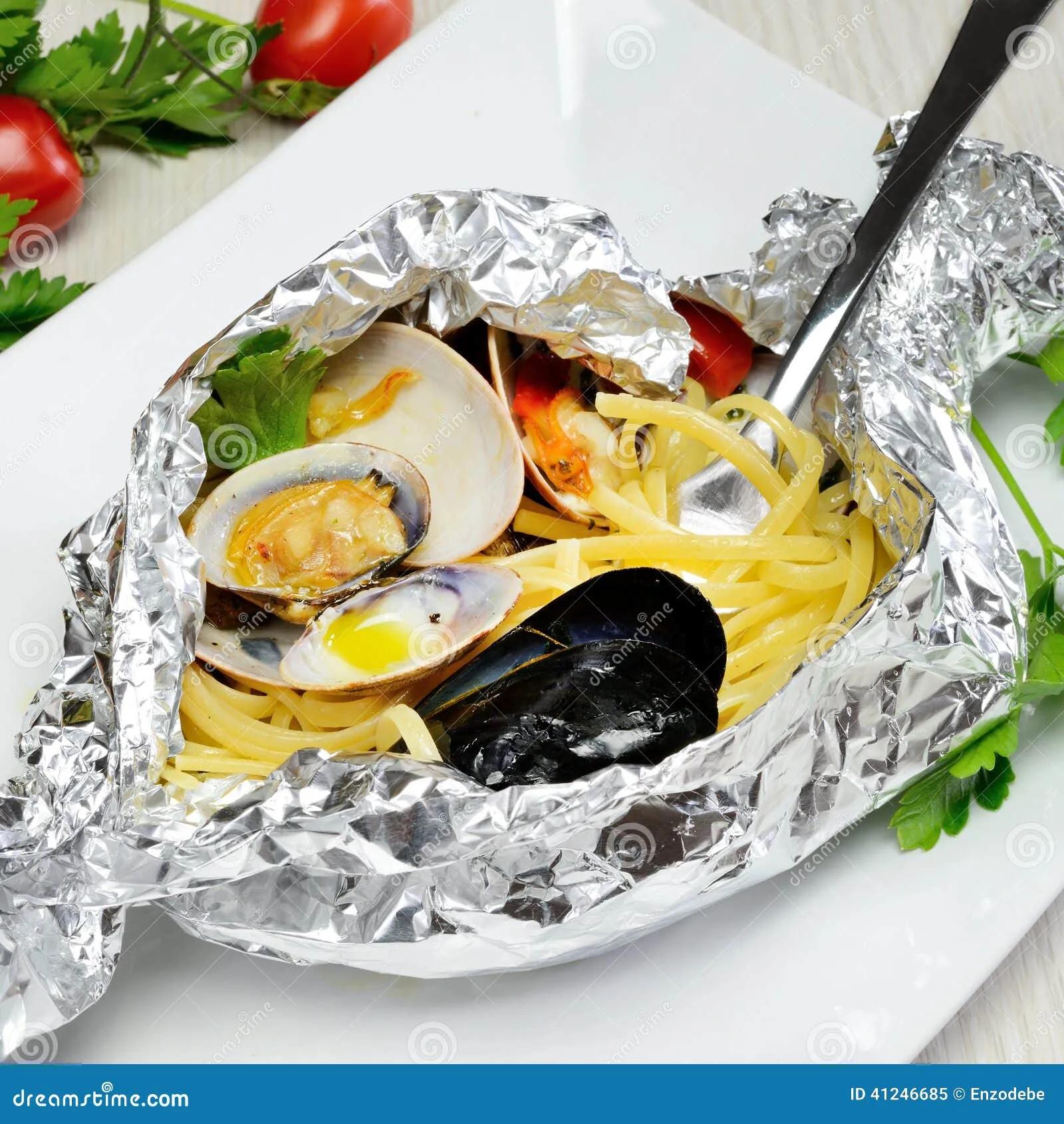 Spaghetti Al Cartoccio, Italian Traditional Recipe Seafood Cooke Stock ...
