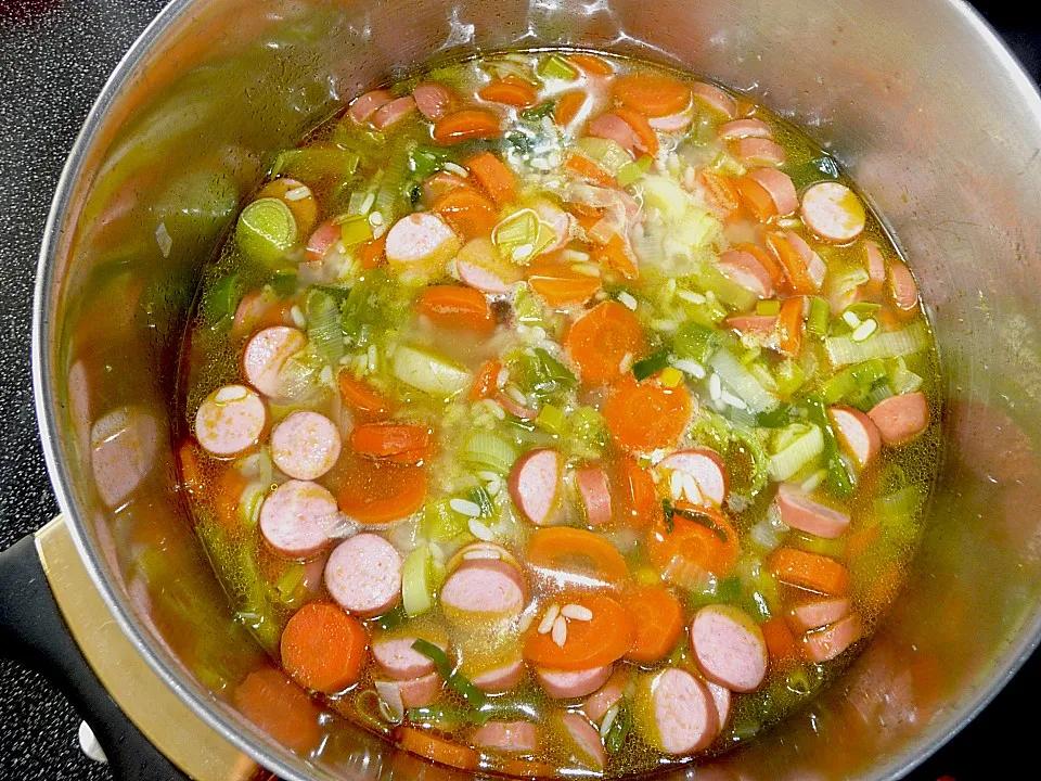 Möhren - Gemüse - Reis - Suppe mit Würstchen (Rezept mit Bild ...