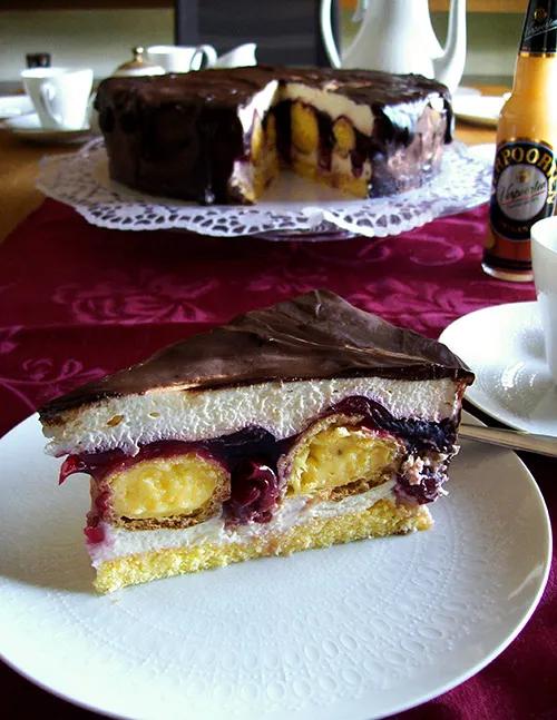 Windbeutel Schokoladen Torte — Rezepte Suchen