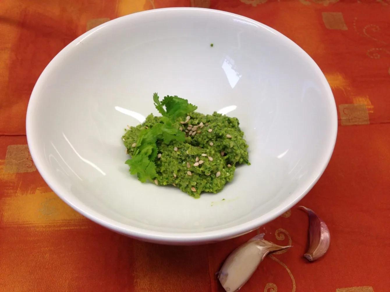 Koriander Pesto mit Sesam - Leckerlife