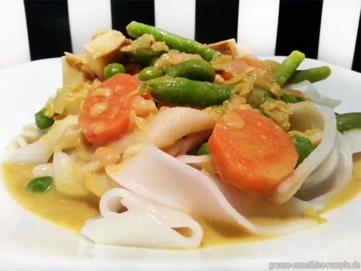 Linsen-Gemüse-Curry mit Räuchertofu | Grüne Smoothies Rezepte