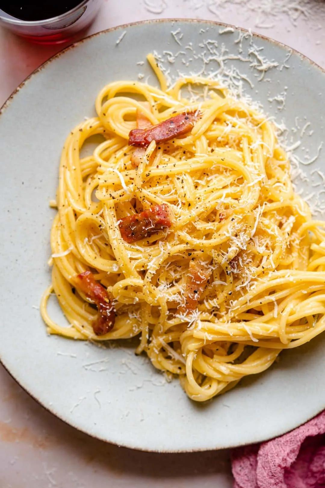 Spaghetti alla Carbonara (Authentic Recipe!) - Inside The Rustic Kitchen