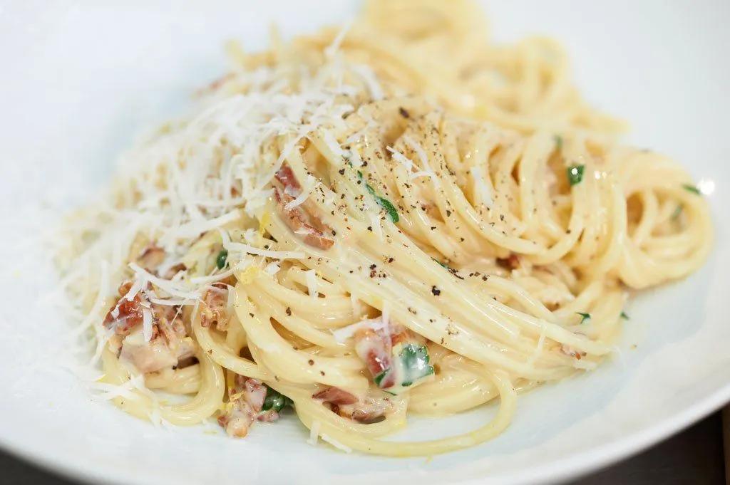 Spaghetti Carbonara Mit Sahne Ohne Ei Und Parmesan - baghdaddys