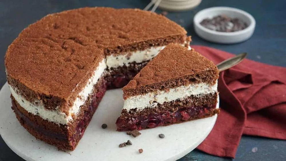 Stracciatella Kirsch Torte – Kuchenfee Lisa
