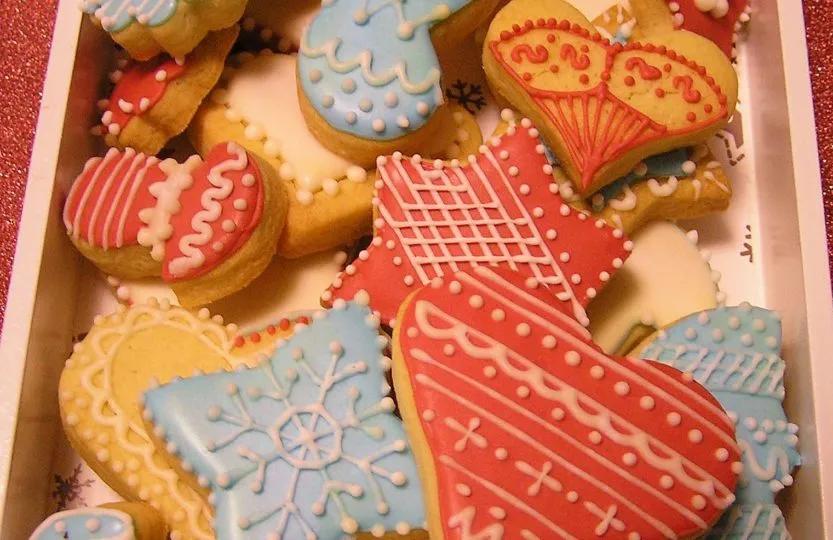 Kekse mit Zuckerguss verzieren - Olga Bäumler - Fondantissimo