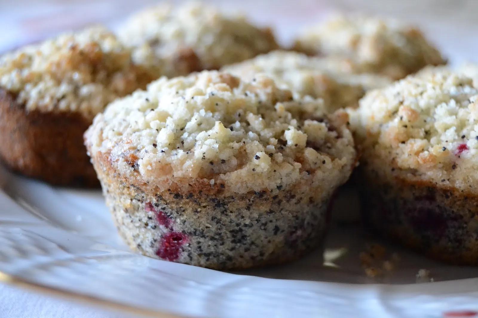 Yummylicious - A Food Blog: [Backen] Himbeer Mohn Muffins mit Streusel ...