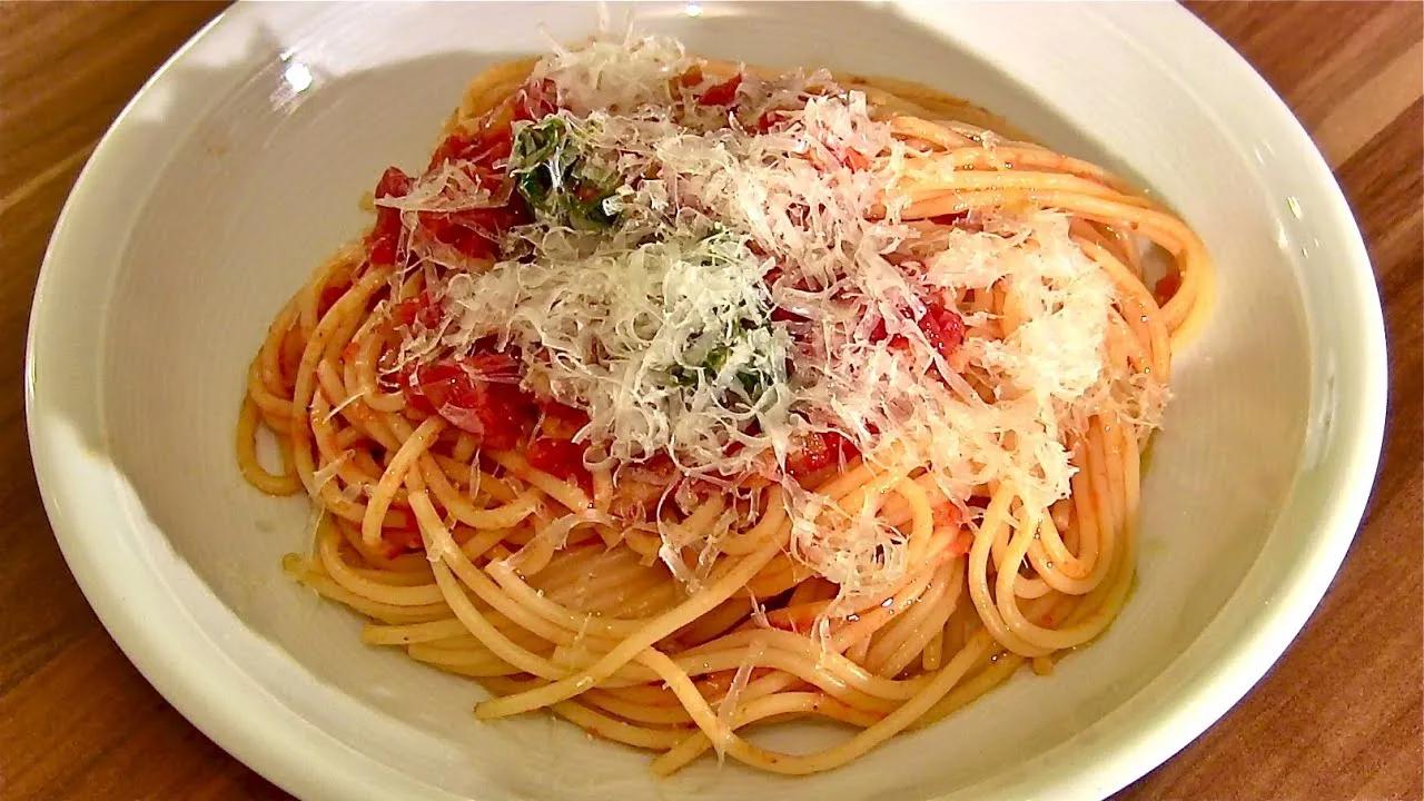 Italienische Tomatensauce Napoli-Spaghettisauce-Spaghetti mit Tomaten ...