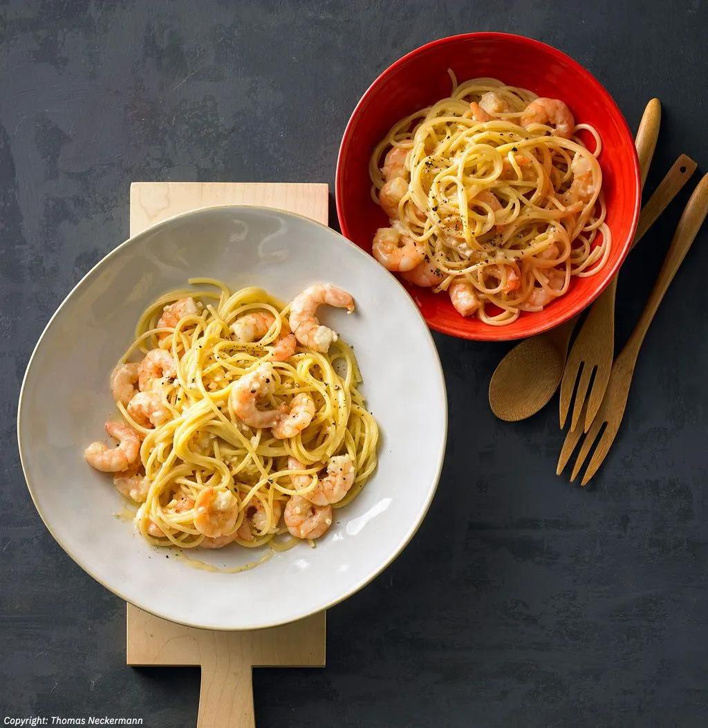 Spaghetti mit Garnelen in Weißwein-Sahne-Sauce Shrimp Recipes, Rice ...