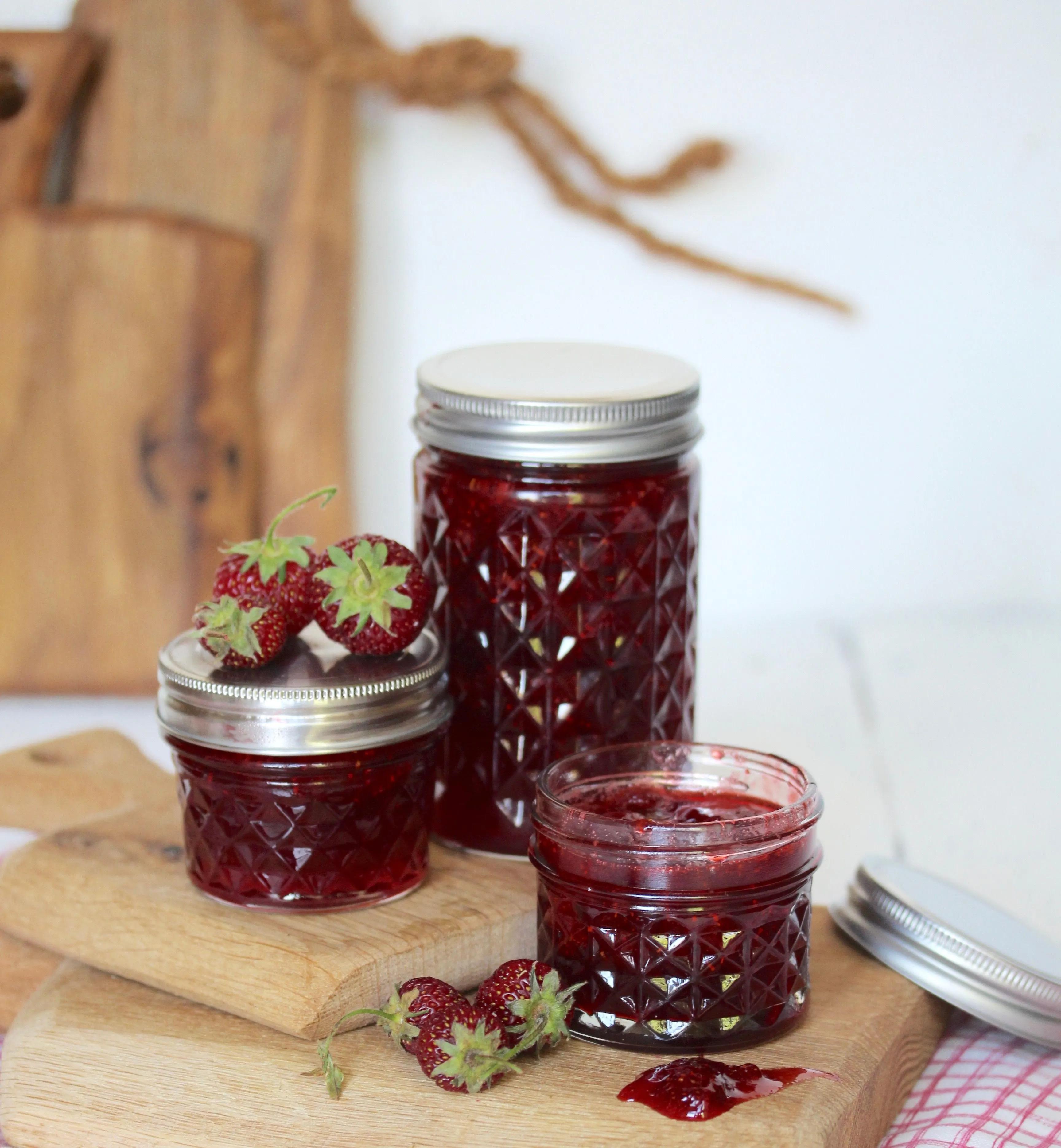 Erdbeermarmelade mit Zitrone kein Geheim Rezept aber der doch ein oder ...