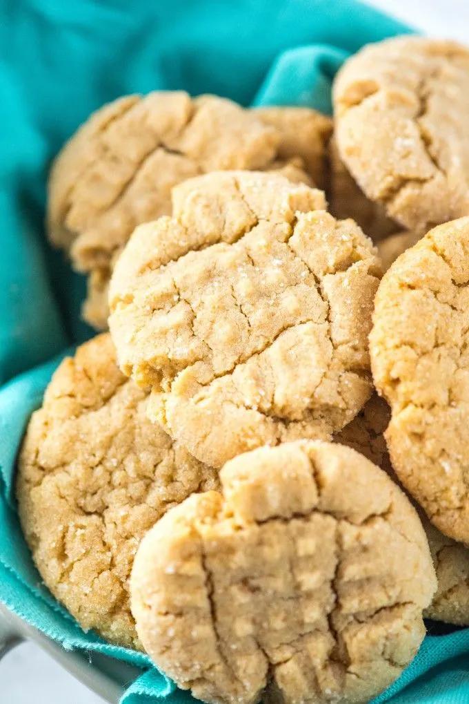 These soft peanut butter cookies are incredibly easy to make. Simple ...