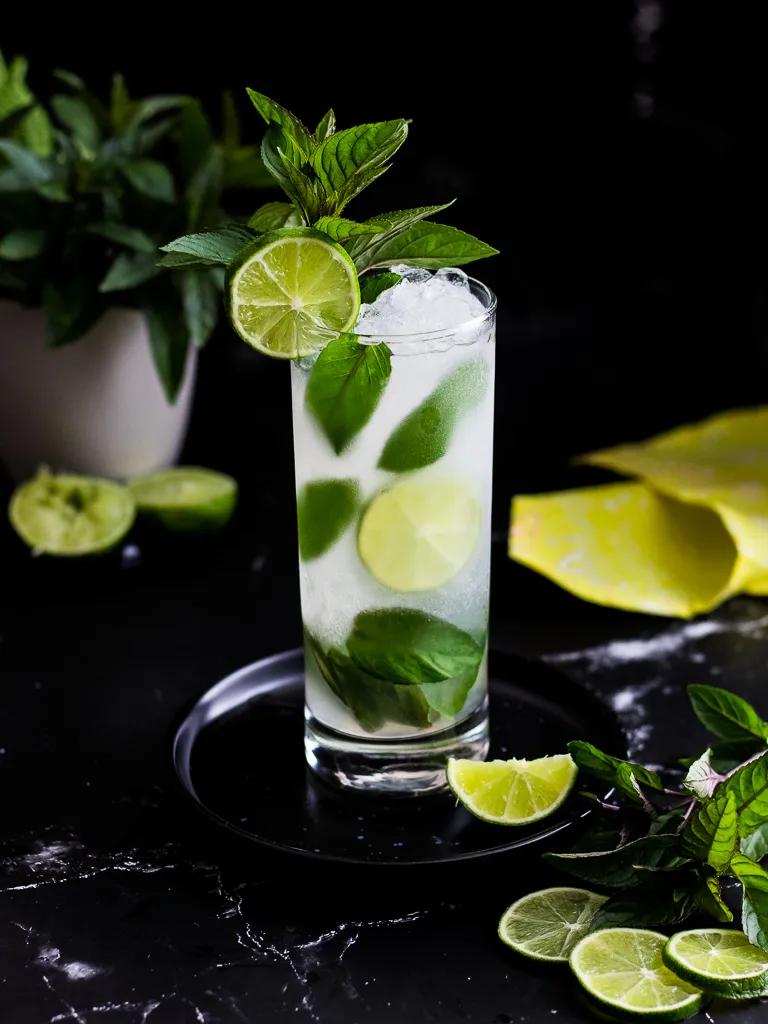 Shut Up and Make this Chocolate Mojito Right Now - Cocktail Contessa