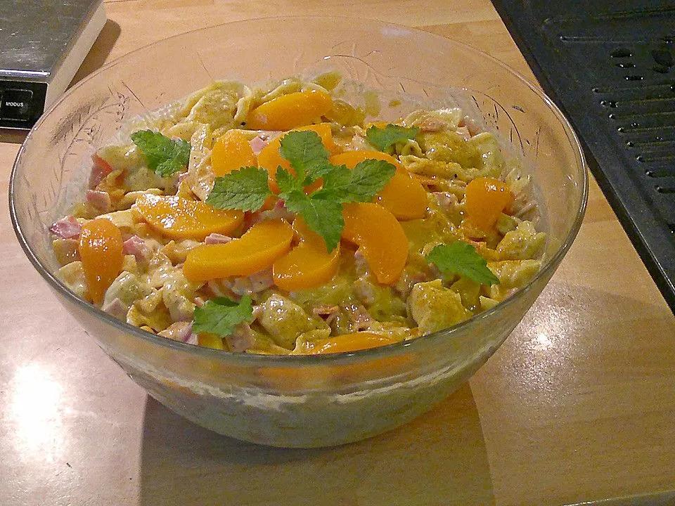 Tortellini - Salat mit Currypulver und Pfirsichen, ein gutes Rezept mit ...