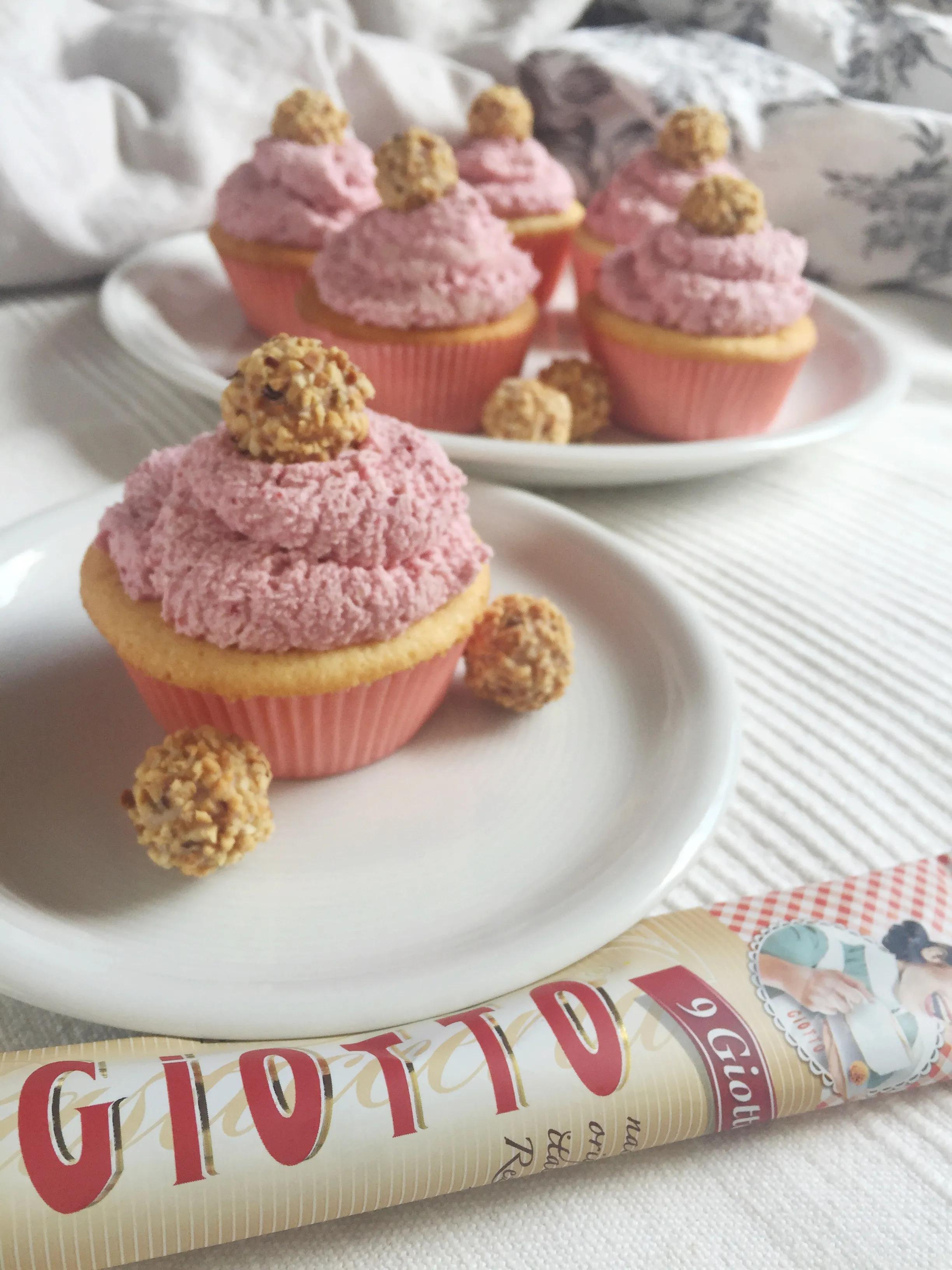 Sommerliche Kirsch-Giotto-Cupcakes - linaslifeandfood