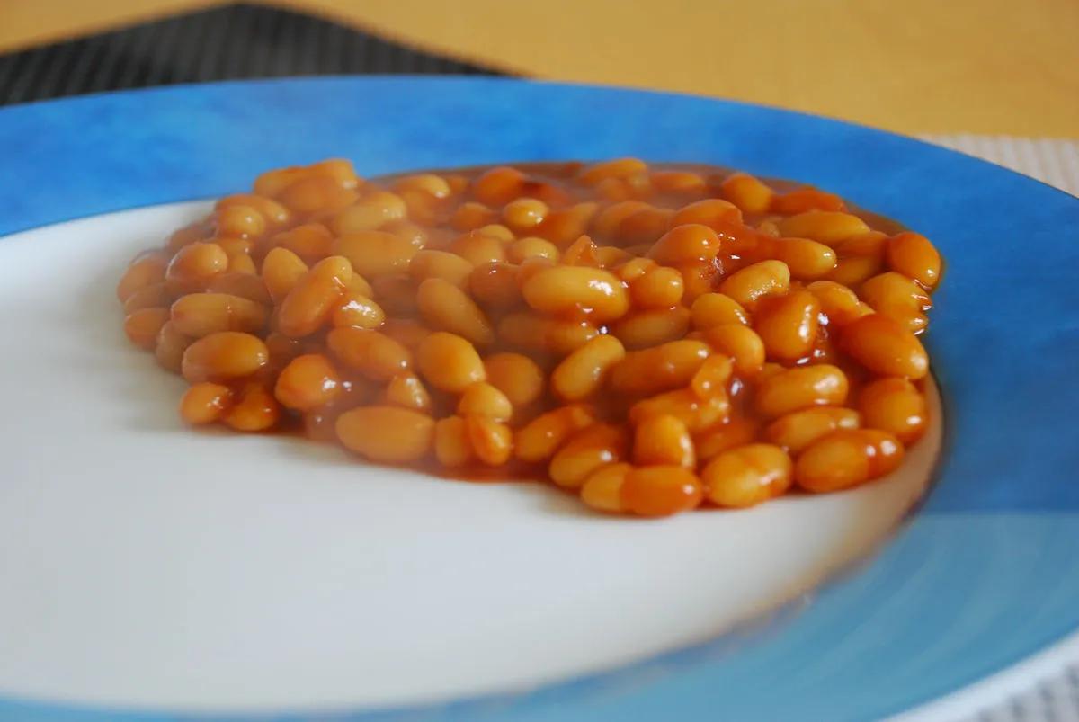 Gebackene Bohnen auf studentische Art – Koch-Wiki