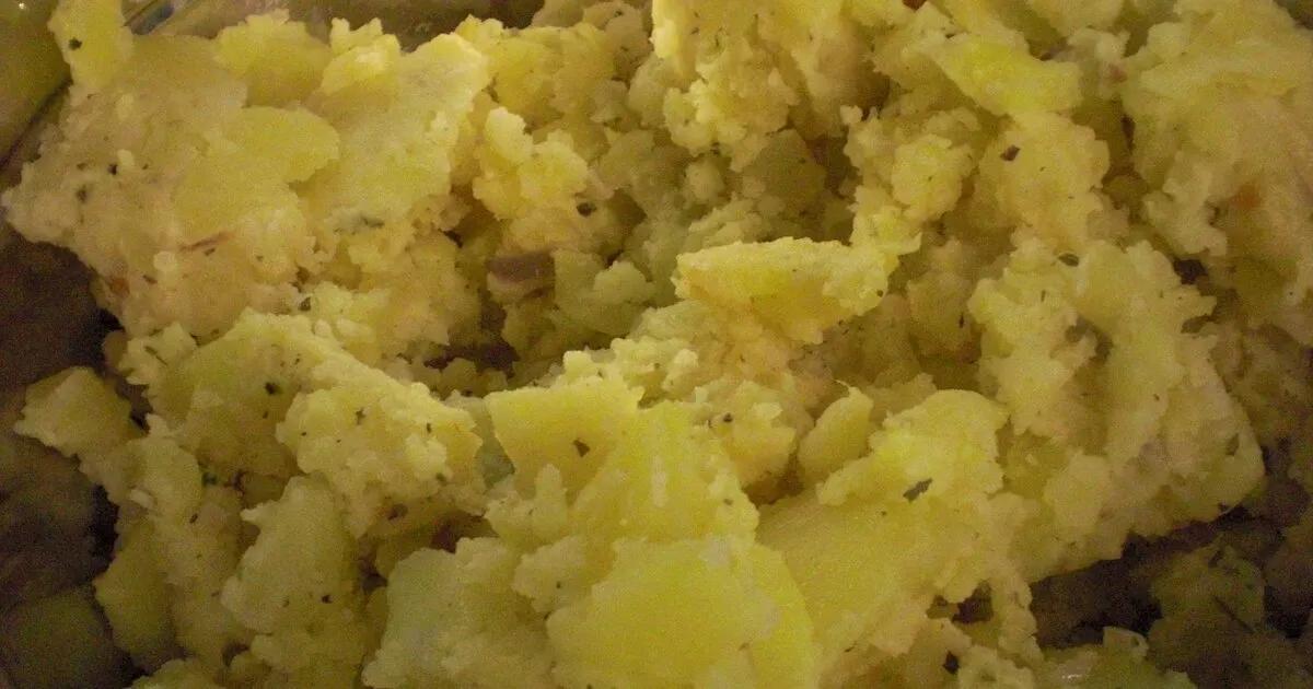 Stampfkartoffeln mit roten Zwiebeln - einfach &amp; lecker | DasKochrezept.de