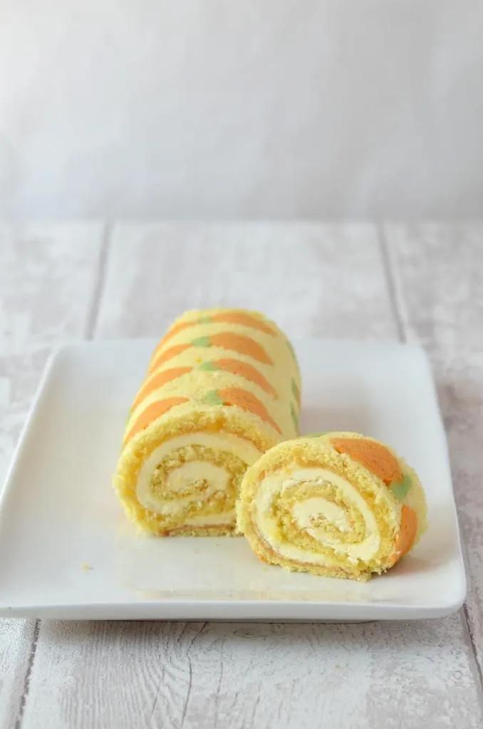 Lemon Curd Swiss Roll | Lemon curd, Swiss roll, Cake roll recipes