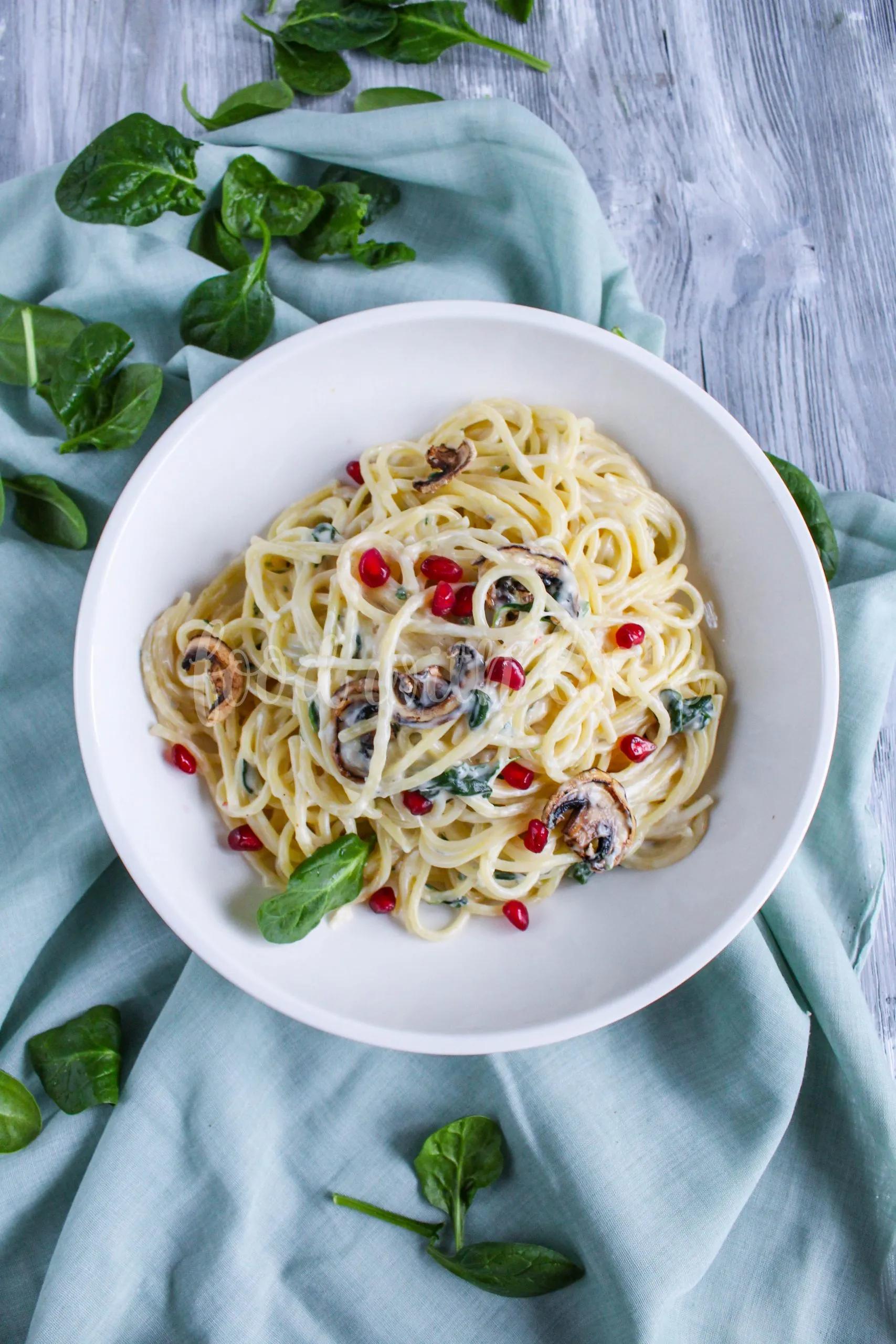 Pasta mit Gorgonzola-Spinat-Sauce – Food with Love – Thermomix Rezepte ...