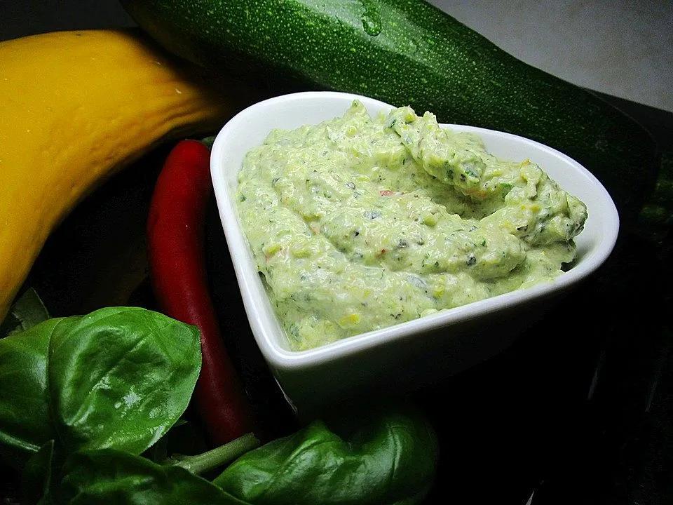 Smokeys Basilikum-Zucchini-Dip von smokey1| Chefkoch