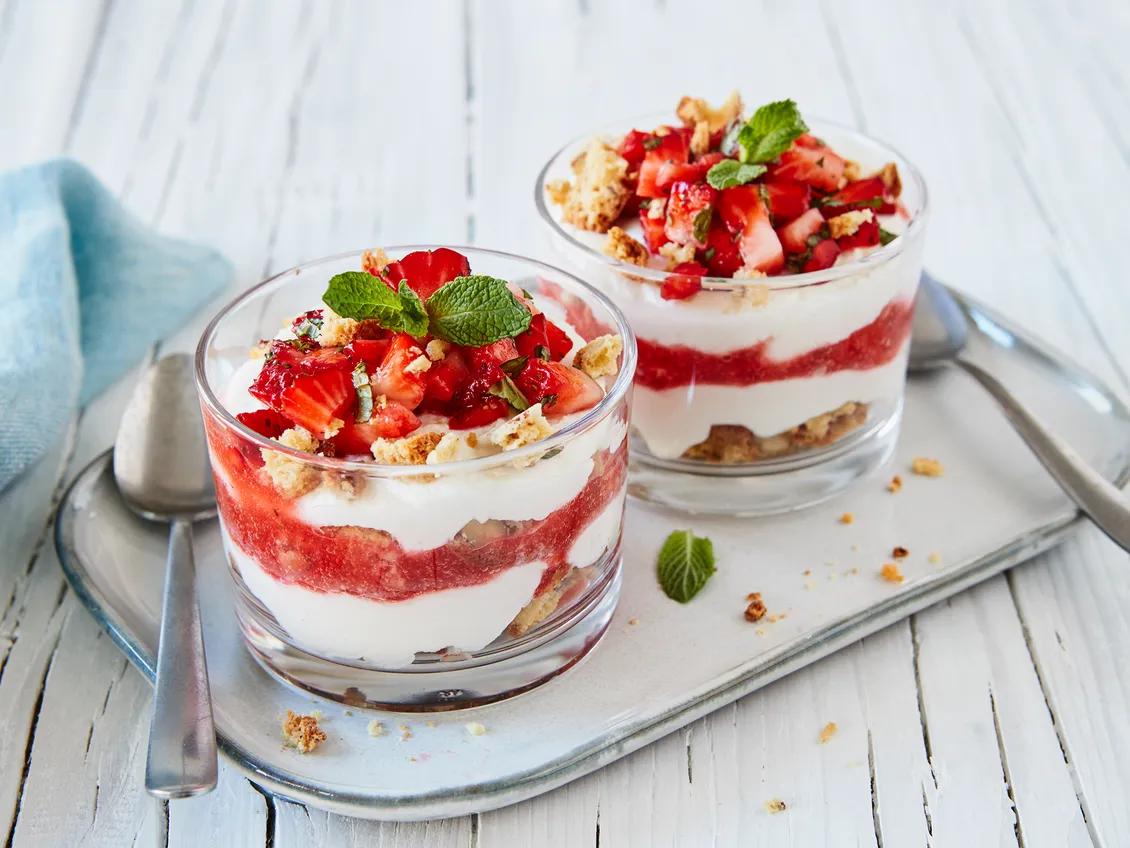 Erdbeer-Butterkeks-Dessert - einfaches Frühlings-Dessert im Glas | Die ...