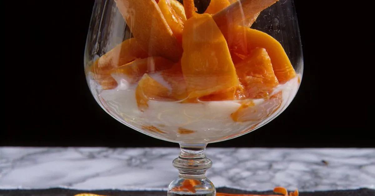 Joghurtcreme mit Papaya Rezept | EAT SMARTER