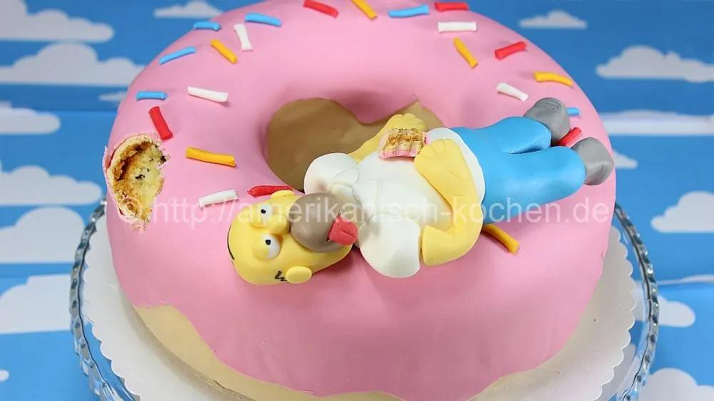 Simpsons Doughnut Cake / Homer Simpson Kuchen - amerikanisch-kochen.de