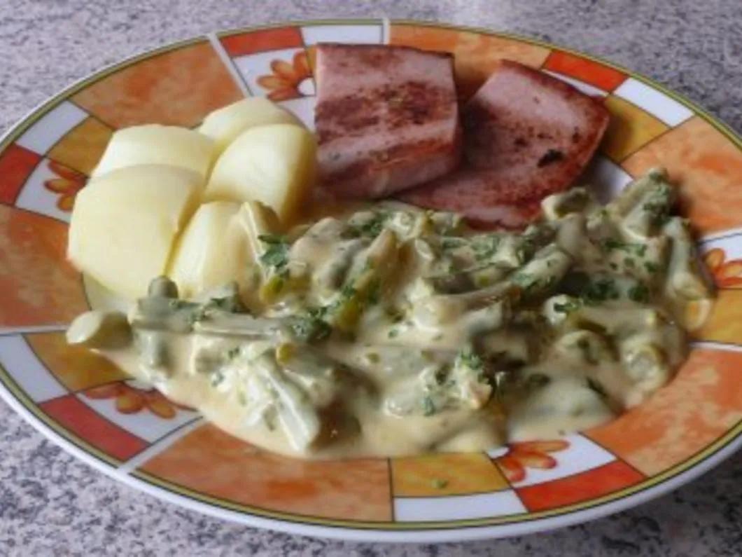 Gemüse: Grüner Spargel in Zitronen-Sahnesoße - Rezept - kochbar.de