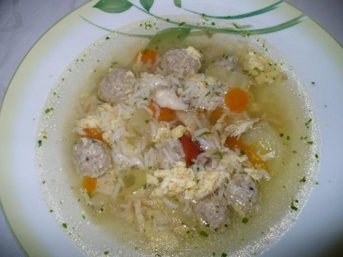 Klare Suppe mit Reis - Rezept mit Bild - kochbar.de