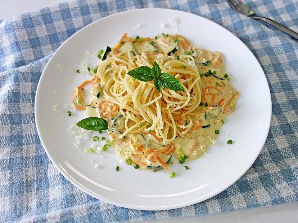 Spaghetti mit Zucchini-Möhren-Rahmsauce| Chefkoch