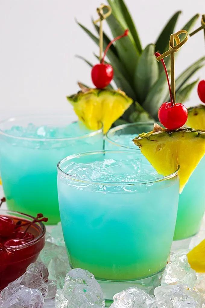Bluewater Breeze Cocktail - An easy tropical-inspired cocktail with ...