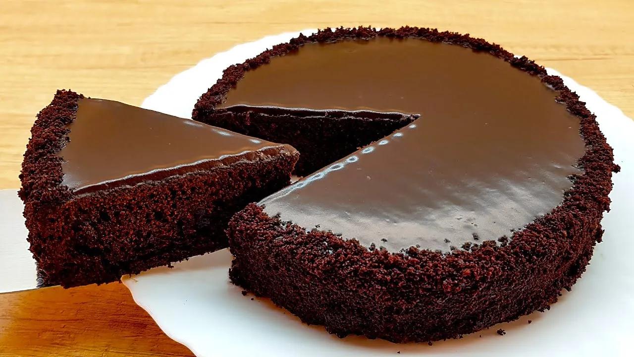 Zarter Schokokuchen / bester Schokoladenkuchen. Brownies - schokoladig ...