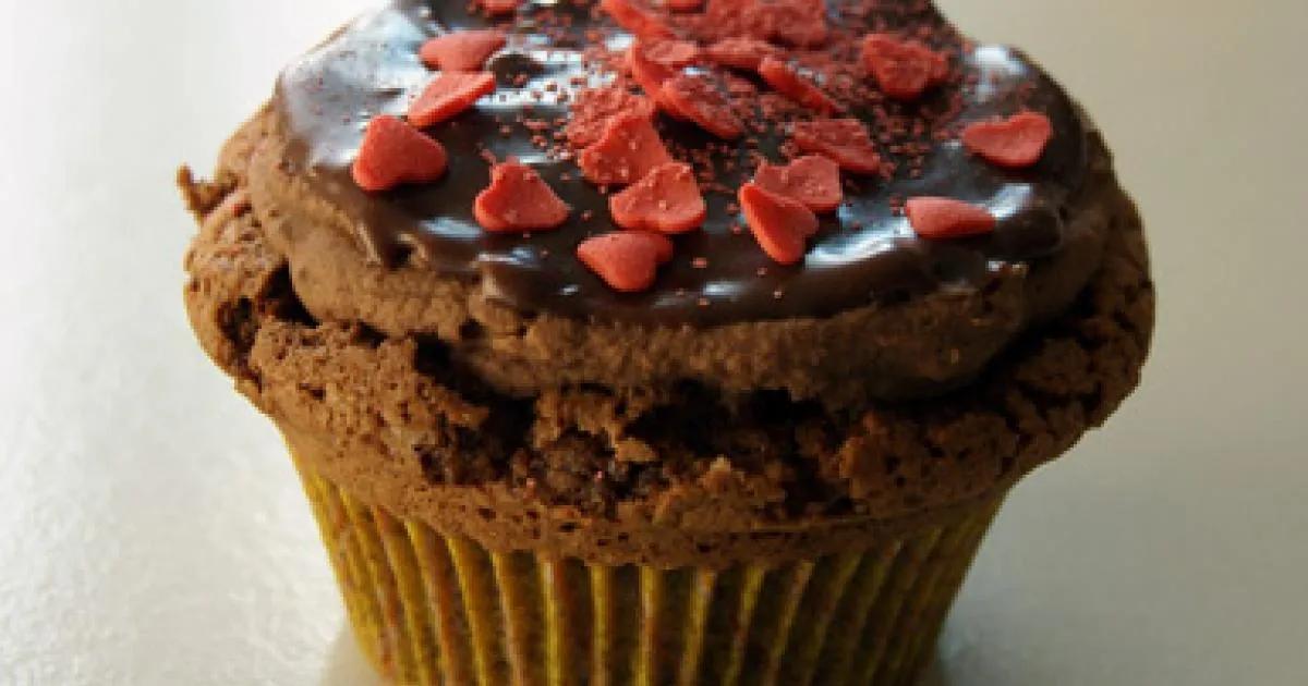 Schokoladen-Cupcake mit Canache-Frosting – Backenfan