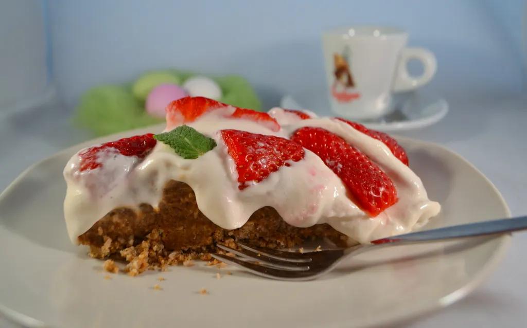 Bananen-Creme-Torte mit Erdbeeren – ohne Backen – Elfe Cala* Cucina ...