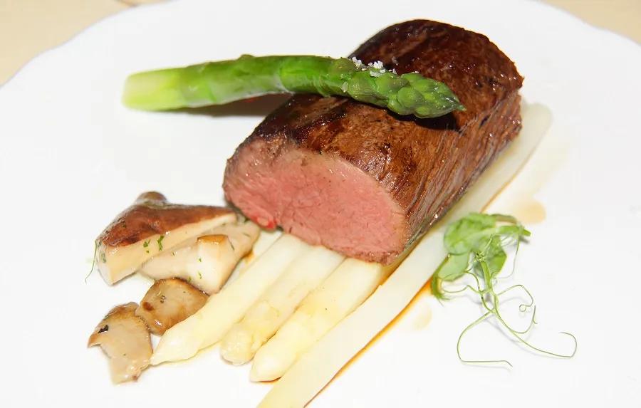 Dry Ager Rezept | Dry-Aged Rinderfilet mit Spargel