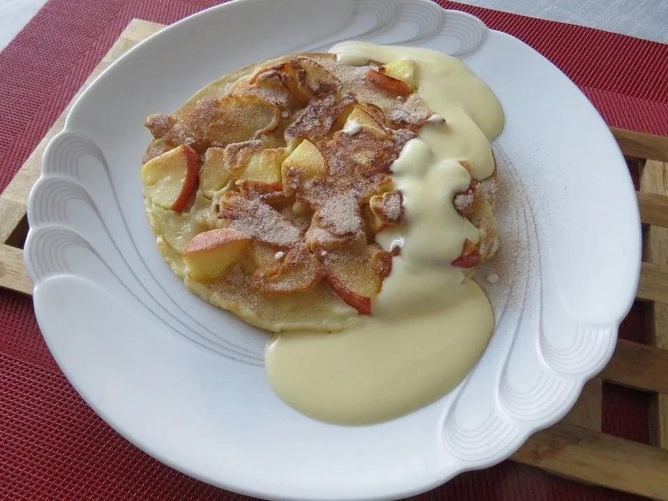 Apfelpfannkuchen mit Vanillesoße von Mumie| Chefkoch