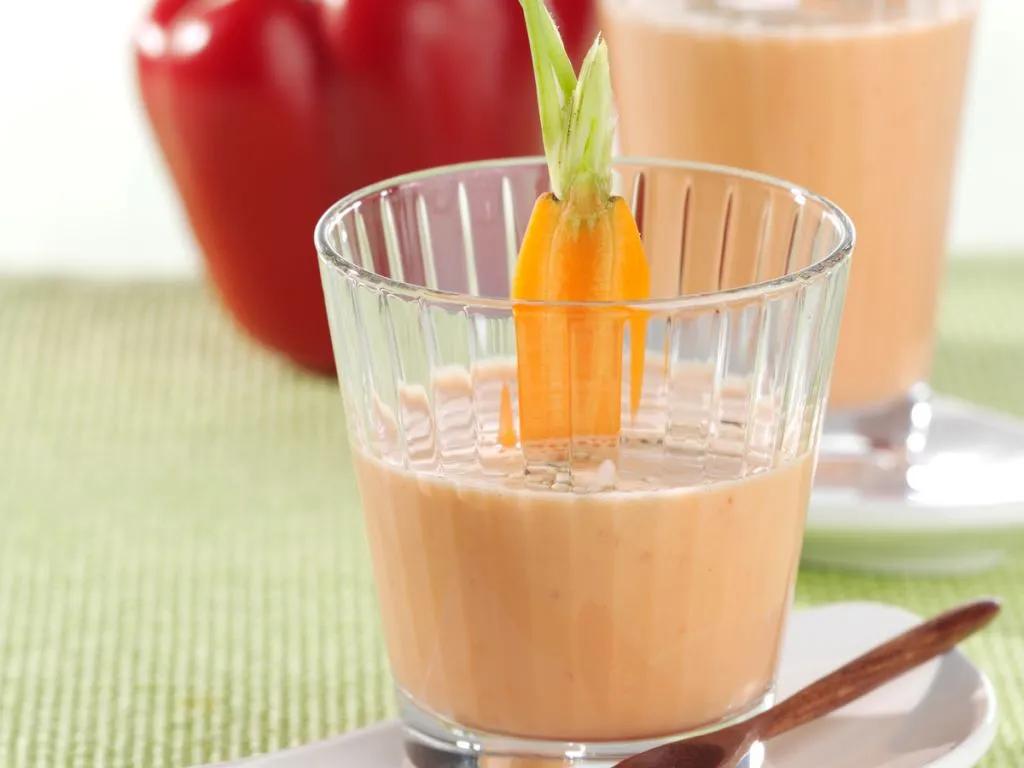 Paprika-Möhren-Shake Rezept | EAT SMARTER