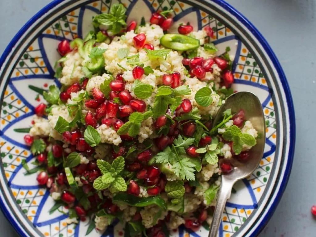 Granatapfel-Couscous-Salat Rezept | EAT SMARTER