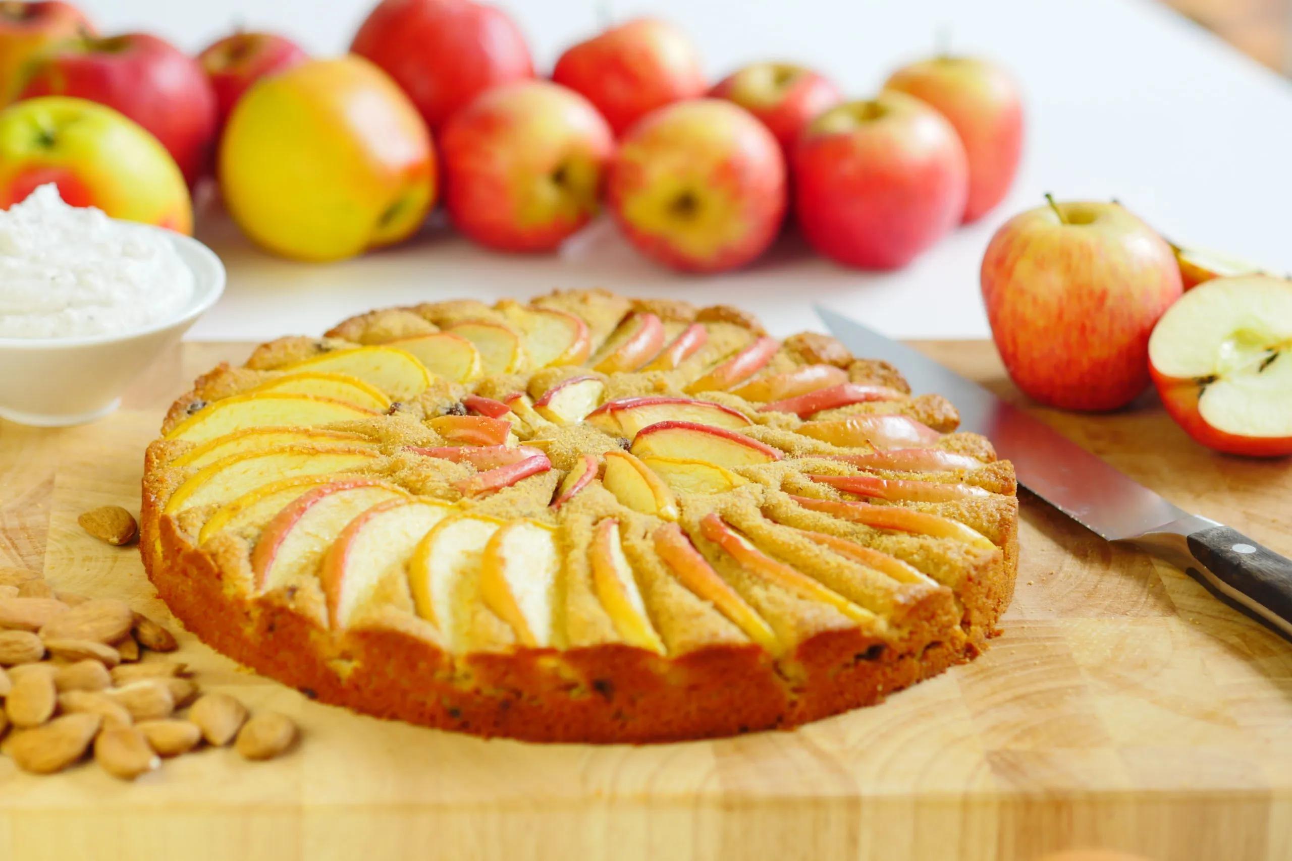 Appel-amandel cake - Noralicious