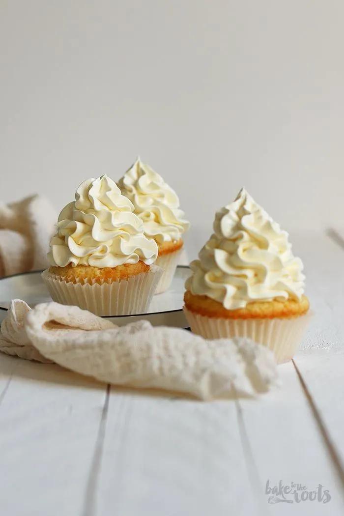 Einfache Vanille Cupcakes mit Vanille-Buttercreme | Bake to the roots ...