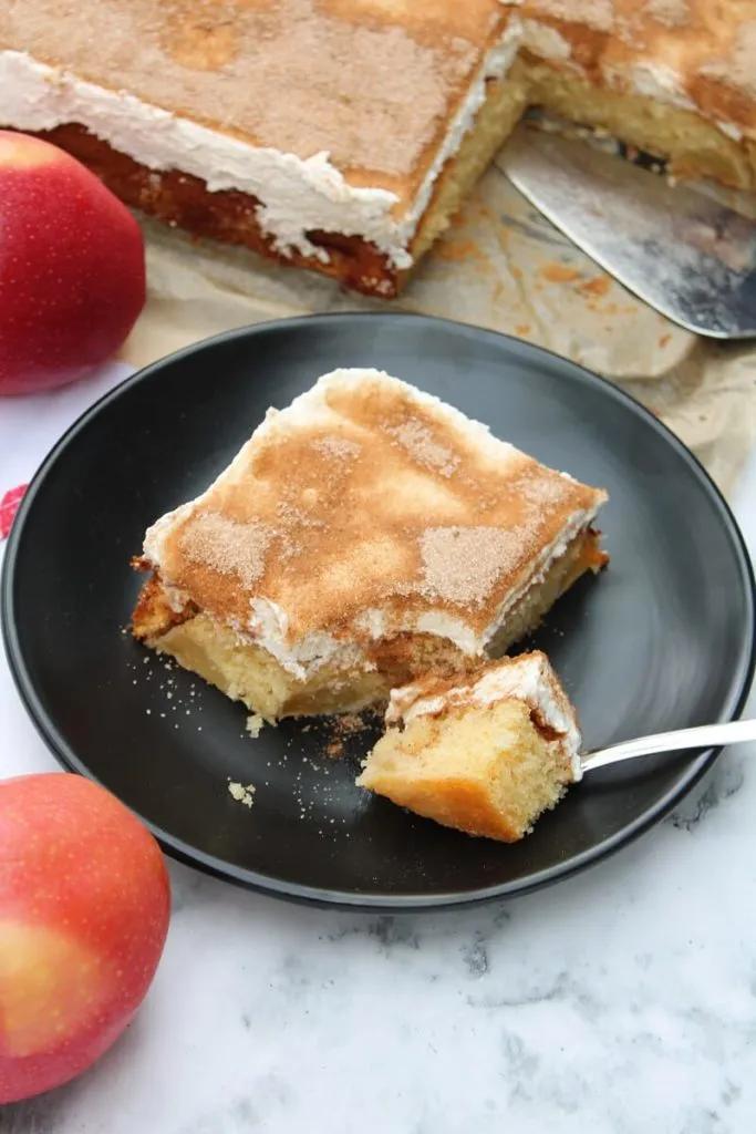 Apfel Sahne Schmand Kuchen nach einem Familienrezept